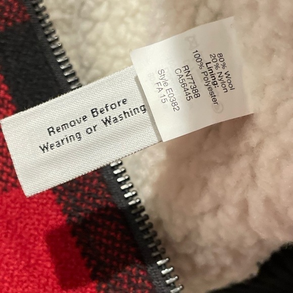 MADEWELL | Black & Red Wool Buffalo Plaid Sherpa Lined Vest | Size Small - Picture 12 of 12